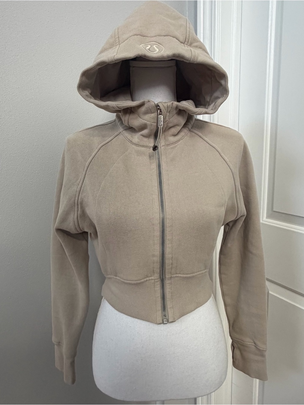Lululemon Scuba Full-Zip Cropped Hoodie